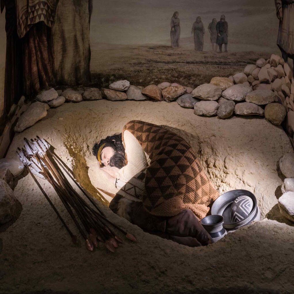Reproducción de la tumba campaniforme de Fuente Olmedo en el Museo Arqueológico Nacional, Madrid